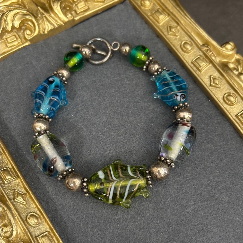 Handmade Multicolor Glass Bead Bracelet - Blue & Green Fishies 🐠